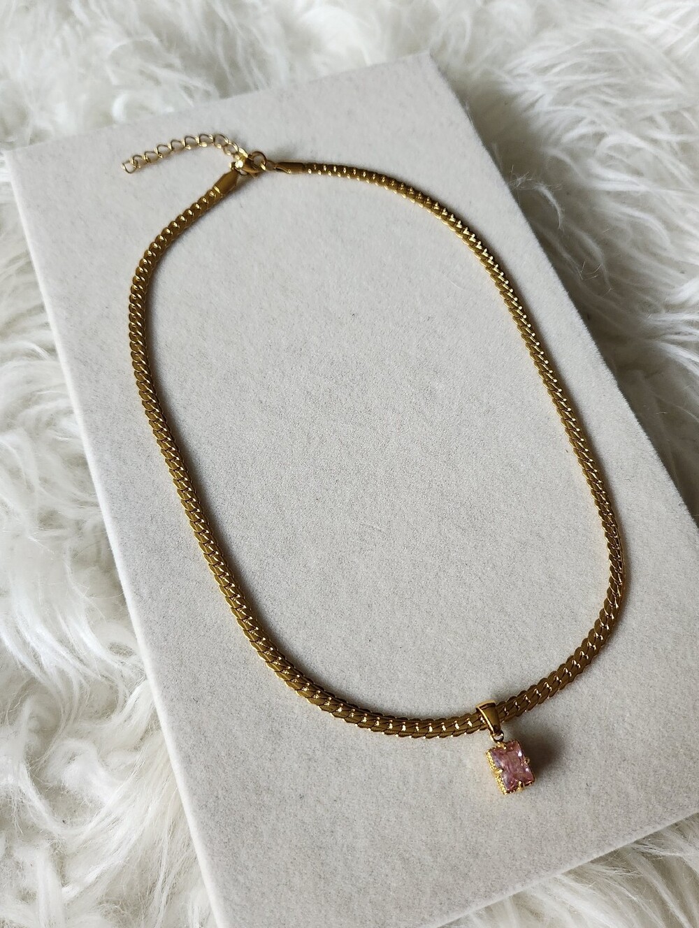 Gold Chain Necklace with Pink Pendant - Picture 2 of 6